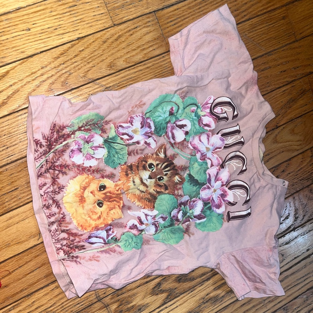Gucci Pink T-Shirt with Floral and Cat Design